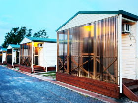 Discovery Holiday Parks  Hadspen Cosy Cabins - Accommodation Broome 0