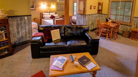 Trawool Cottages & Farmstay - Accommodation Broome 6