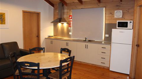 Lakes And Craters Holiday Park - Accommodation Broome 2