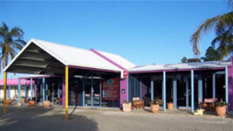 Paddle Steamer Motel - Accommodation Broome 0