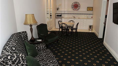 The Yarrawonga Hotel - Accommodation Broome 1