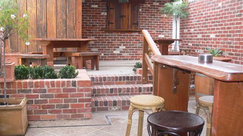 The Yarrawonga Hotel - Accommodation Broome 7