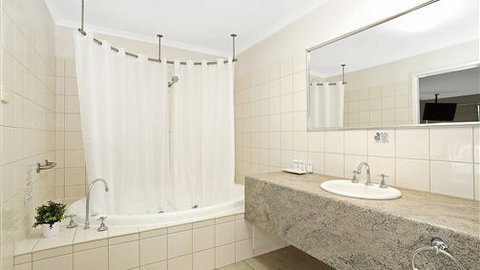 Quality Inn & Suites The Menzies - Accommodation Broome 0