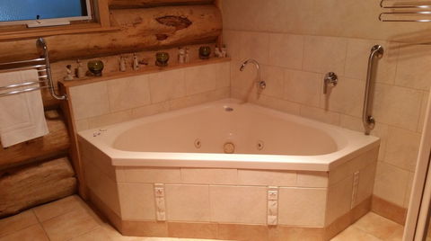 Tewksbury Lodge - Accommodation Broome 7