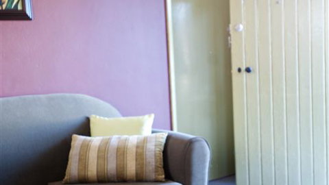 Stable On Riesling - Accommodation Broome 4