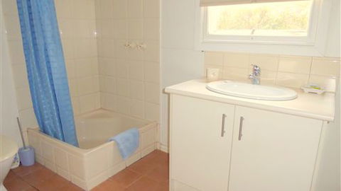 Sunny Hill Villa - Accommodation Broome 4