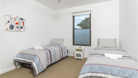 Serenity Torquay Sea View: Luxury Beachfront - Accommodation Broome 3
