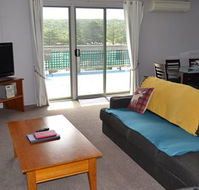 House on the Hill Port Campbell - Accommodation Broome