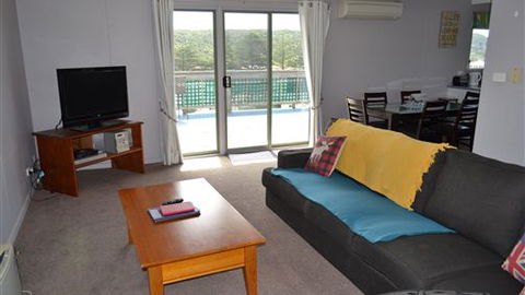 House On The Hill Port Campbell - Accommodation Broome 0