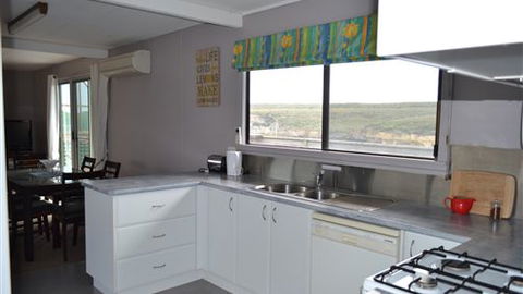 House On The Hill Port Campbell - Accommodation Broome 5
