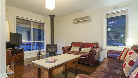 Serenity Halls Gap: Nat Park Frontage - Accommodation Broome 1