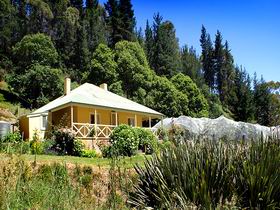 Bishops Adelaide Hills - Willow Cottage - Accommodation Broome 0