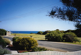 Botts Beach Retreat - Accommodation Broome 2