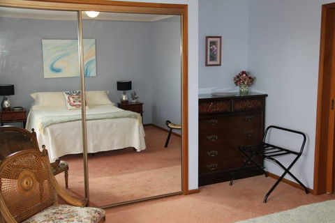 Adrienne's Place On The Hill - Accommodation Broome 1