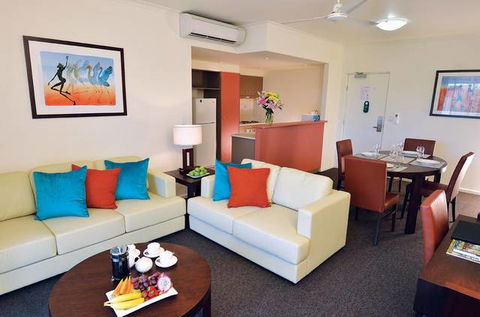 Advance Serviced Apartments - Accommodation Broome 0