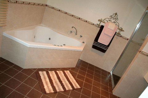 Wombat Lodge - Accommodation Broome 1