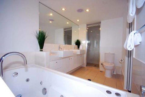 Beaches On Lammermoor Apartments - Accommodation Broome 2