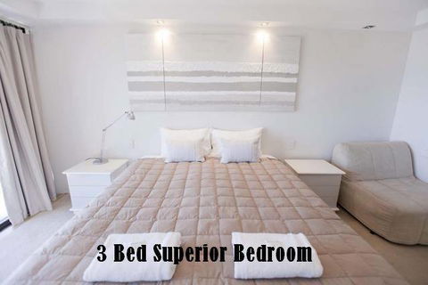 De Ville Apartments Main Beach - Accommodation Broome 4