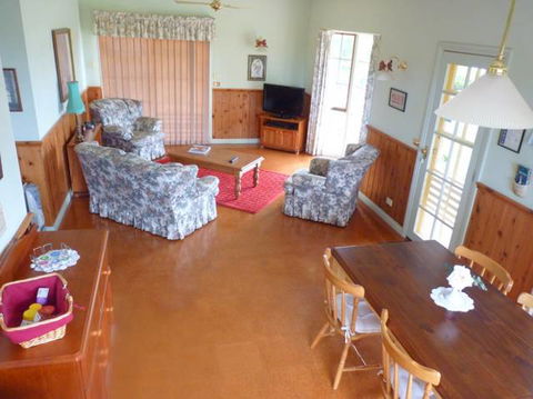 Glenbar Cottage - Accommodation Broome 1