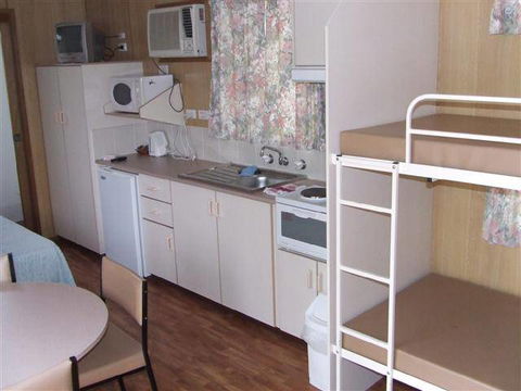 Grenfell Caravan Park - Accommodation Broome 2