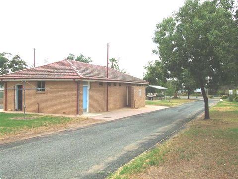 Grenfell Caravan Park - Accommodation Broome 3