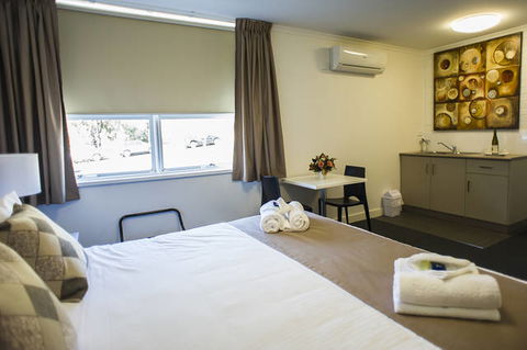 Hotel Gracelands - Accommodation Broome 1