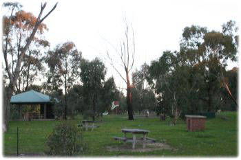 Lake Waranga Caravan Park & Holiday Camp - Accommodation Broome 1