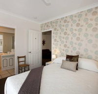 Mt Coolum Retreat 'A Bed  Breakfast' - Accommodation Broome