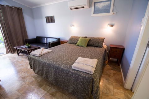 Daly Waters Historic Pub - Accommodation Broome 10