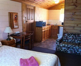 Twelve Apostles Motel & Country Retreat - Accommodation Broome 2