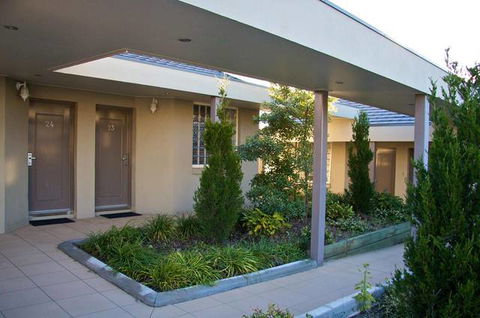 Shangri-La Gardens - Accommodation Broome 3