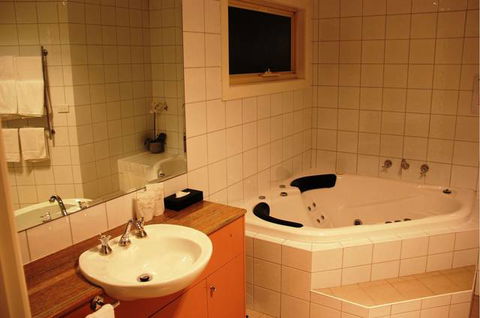 Sunshine Motor Inn - Accommodation Broome 9