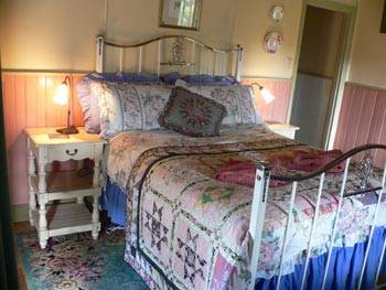 The Witches Garden - Cottage On The Creek - Accommodation Broome 0