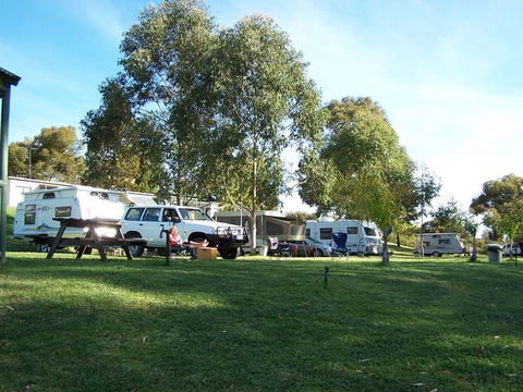 Weir Caravan Park Robinvale - Accommodation Broome 0