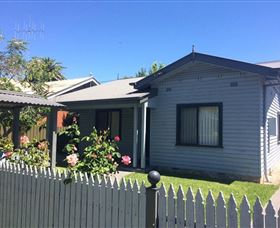 Bluebells Cottage - Accommodation Broome 0