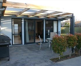 Bluebells Cottage - Accommodation Broome 3