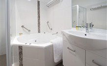 Dolphin Shores - Vincentia - Accommodation Broome 3