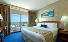 Quality Hotel NOAHS On The Beach - Newcastle - Accommodation Broome 2
