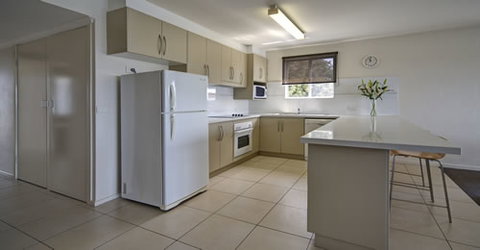 Albacore Luxury Holiday Apartments - Accommodation Broome 2