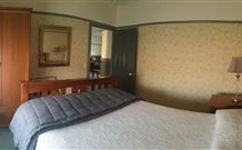 Wagga Wagga Country Cottages - - Accommodation Broome 3