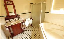 Wagga Wagga Country Cottages - - Accommodation Broome 5