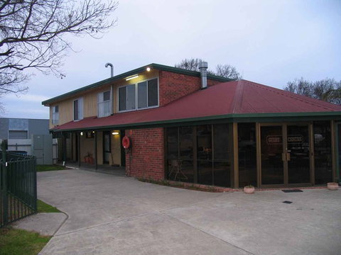 Albury-Wodonga YHA - Accommodation Broome 1