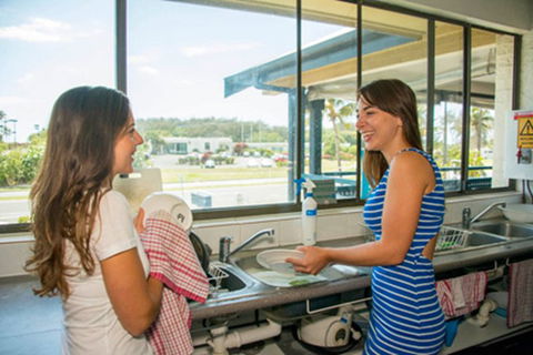 Surfers Paradise YHA, Main Beach - Accommodation Broome 4