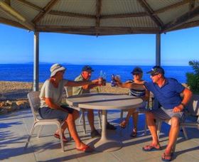 Rollingstone Beach Front Resort - Accommodation Broome 2