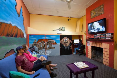 Alice Lodge Backpackers - Accommodation Broome 2
