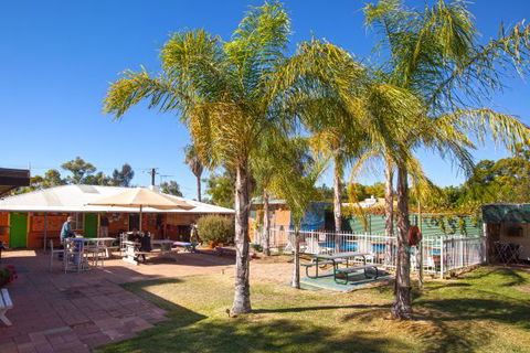 Alice Lodge Backpackers - Accommodation Broome 9
