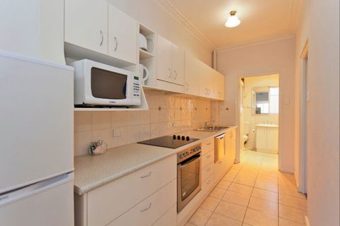 Relax On Regina - Accommodation Broome 58