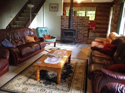 Canobolas Mountain Cabins - Accommodation Broome 4