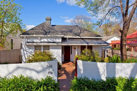 Relax On Regina - Accommodation Broome 1