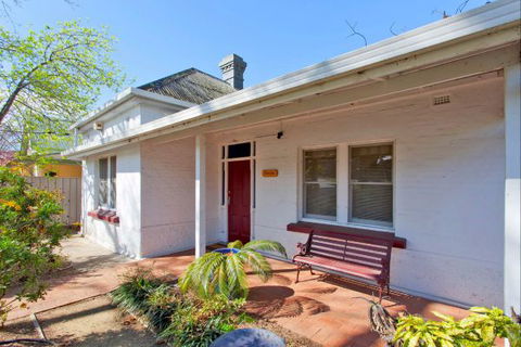 Relax On Regina - Accommodation Broome 2